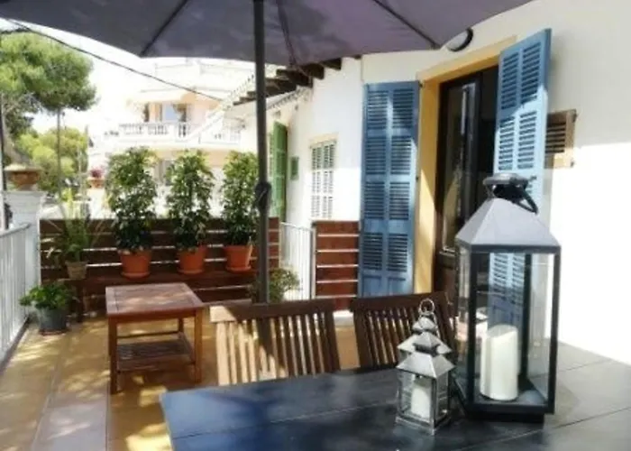 Wunderschoene Ferienwohnung In Porto Cristo Mit Terrasse Und Garten